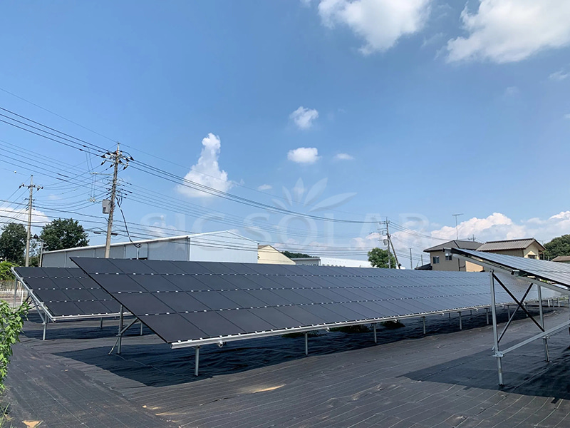 Sistemas de painéis solares de 200 kW montados no solo na Polônia