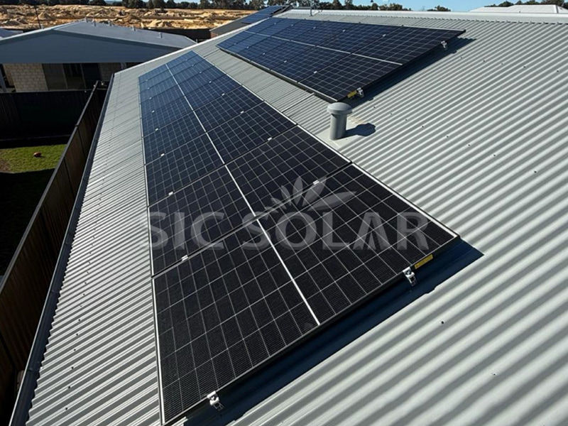 Suporte solar de 20 kW para telhado inclinado de telha na Austrália
