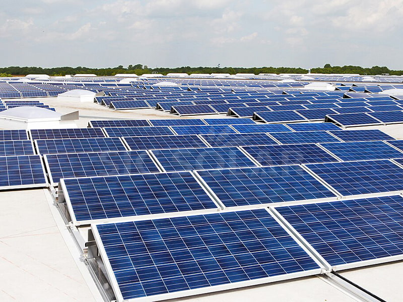 Sistema de montagem solar sem trilhos de 2 MW na Índia