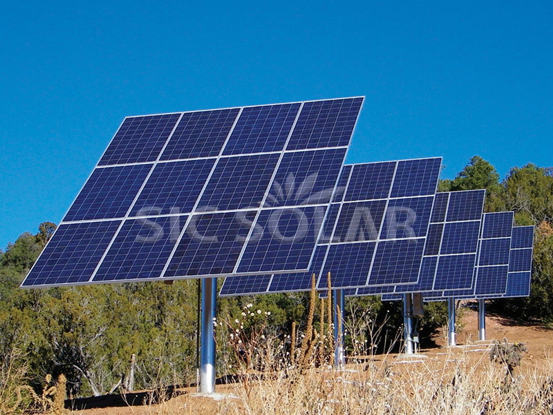 Instalação de painel solar de 30 kW em poste no Canadá