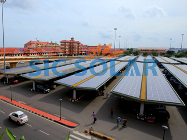 Carport com sistema de montagem de painéis fotovoltaicos de 6,4 MW na Índia