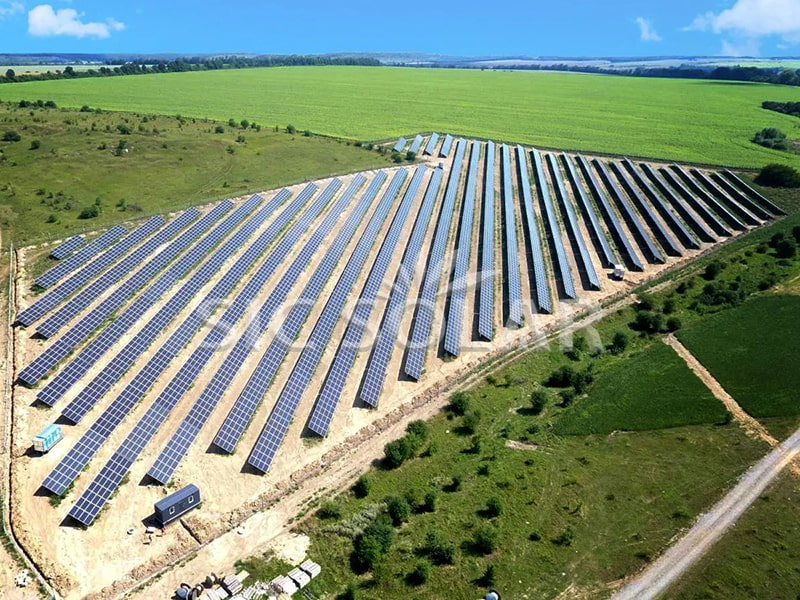 Suporte de montagem em solo ajustável para painéis solares de 500 kW na Ucrânia